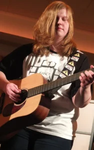 Laura bei der Acoustic Session